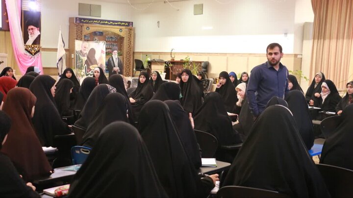 تصاویر/ برگزاری  رویداد محیا در مدرسه علمیه ریحانة الرسول ارومیه