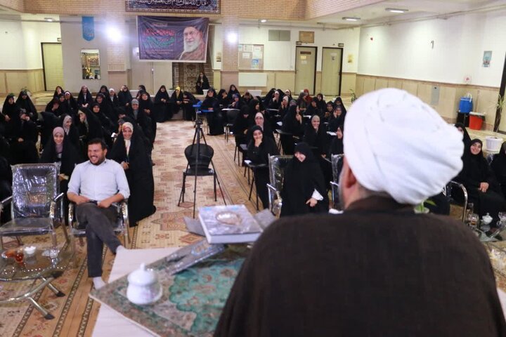تصاویر/ برگزاری  رویداد محیا در مدرسه علمیه ریحانة الرسول ارومیه