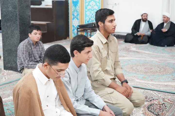 تصاویر/ جلسه روحانیت نقده با امام جمعه این شهر