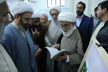 تصاویر/ بازدید آیت الله شب‌زنده‌دار از نمایشگاه دستاوردهای پژوهشی