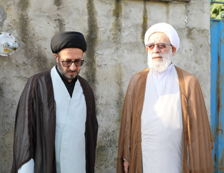 دیدار آیت الله شب زنده دار با خانواده روحانی شهید سیدرضا ابراهیمی
