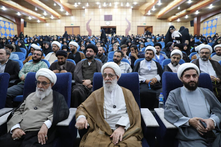 تصویر| گردهمایی مبلغات امین حوزه علمیه مازندران با حضور آیت الله شب زنده دار