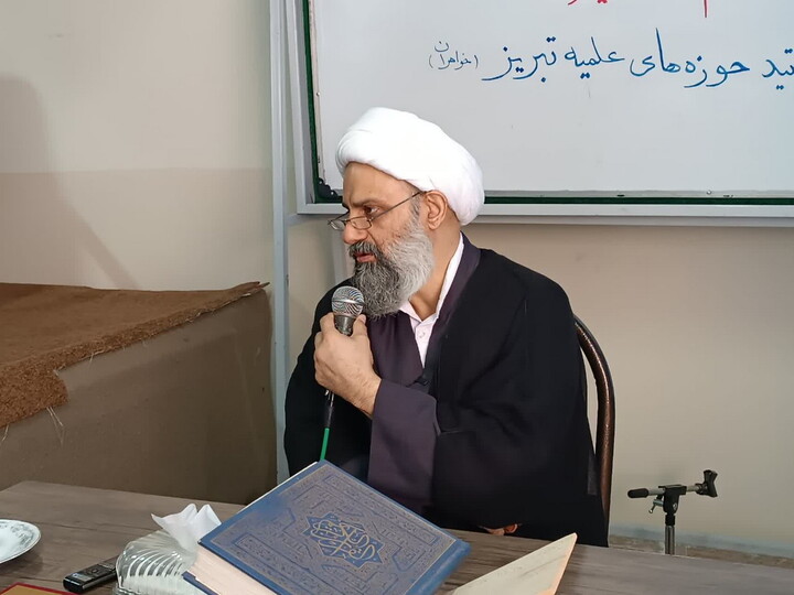 تصاویر / دیدار مدیر حوزه‌های علمیه خواهران کشور با اساتید مدارس علمیه تبریز