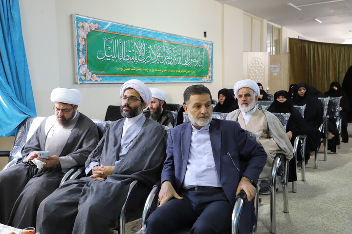 تصاویر / دیدار مدیر حوزه‌های علمیه خواهران کشور با اساتید مدارس علمیه تبریز