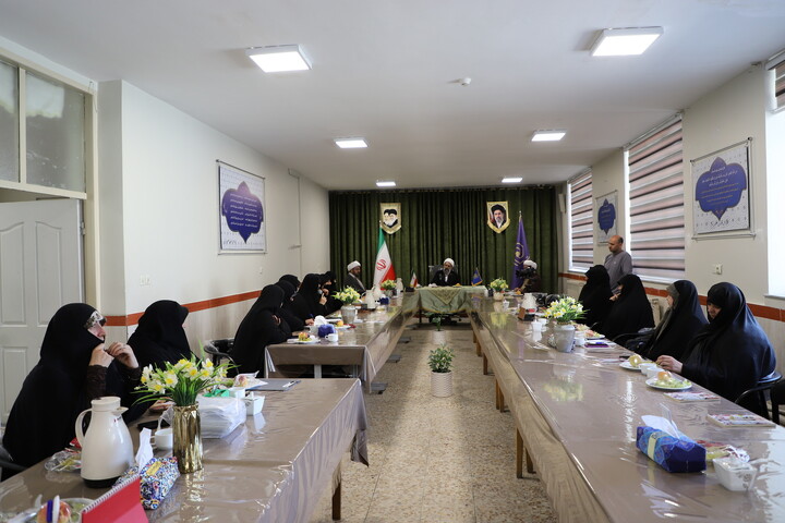 تصاویر / اجلاس مدیران مدارس علمیه خواهران استان آذربایجان شرقی