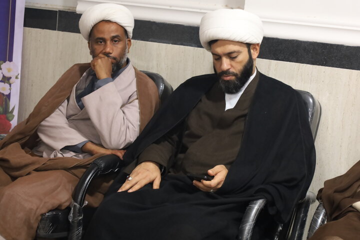 تصاویر/دیدار مدیر حوزه علمیه استان هرمزگان با طلاب و اساتید مدرسه علمیه آل البیت علیهم السلام بندرلنگه