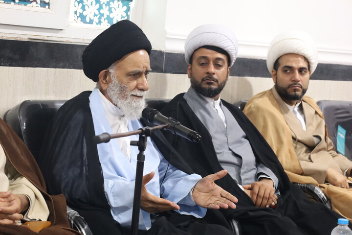 تصاویر/دیدار مدیر حوزه علمیه استان هرمزگان با طلاب و اساتید مدرسه علمیه آل البیت علیهم السلام بندرلنگه
