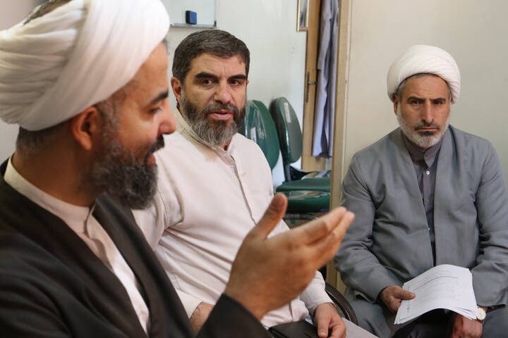تصاویر/ جلسه بررسی آیین نامه آموزش مجازی و غیر حضوری مدرسه علمیه آیت‌ الله آخوند (ره)