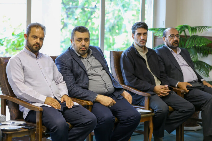 تصاویر / دیدار اعضای مجمع رهروان امر به معروف و نهی از منکر شمالغرب کشور با  نماینده ولی فقیه در استان آذربایجان شرقی
