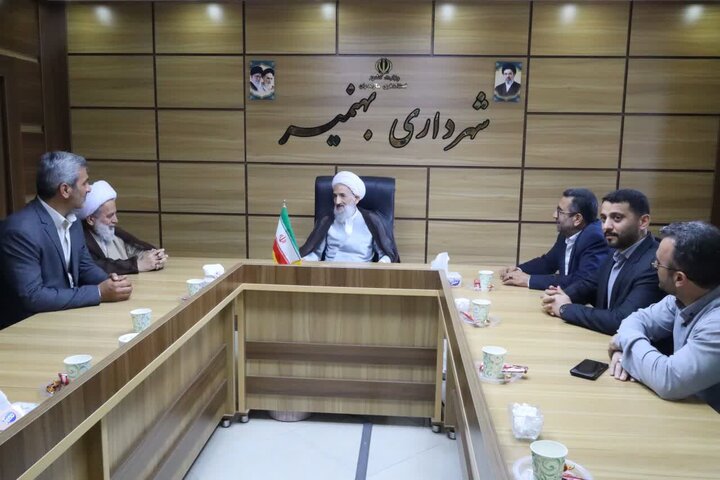 تصاویر/ نشست نماینده ولی فقیه در مازندران با شهردار و اعضای شورای شهر بهنمیر و بازدید از مناطق آسیب دیده از بارندگی در این شهر