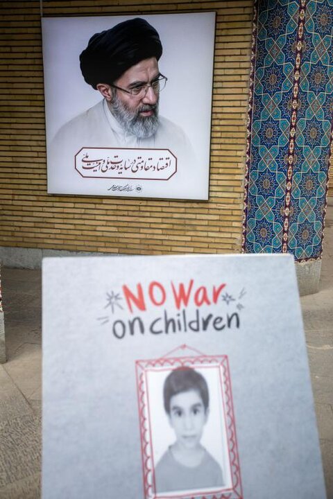 تصاویر/ نشست خبری مسابقه بین‌المللی نقاشی «سورنا» با محوریت کودکان شهید میناب