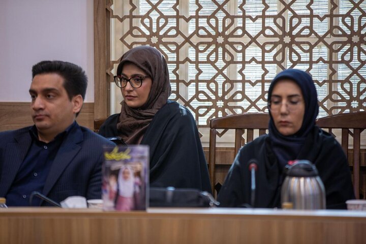 تصاویر/ نشست خبری مسابقه بین‌المللی نقاشی «سورنا» با محوریت کودکان شهید میناب