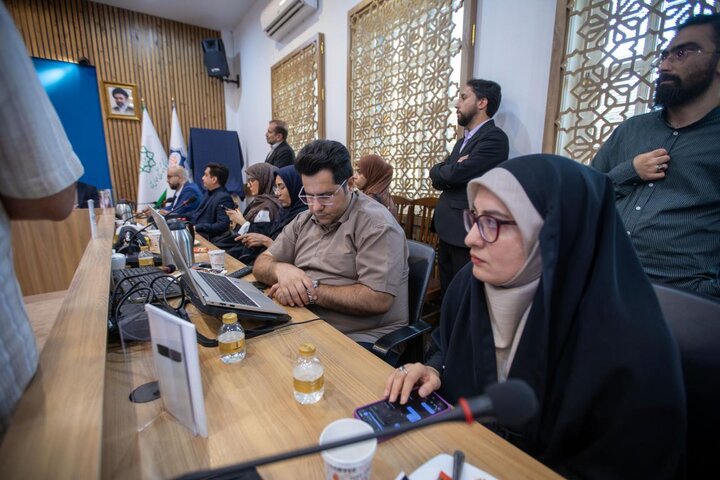 تصاویر/ نشست خبری مسابقه بین‌المللی نقاشی «سورنا» با محوریت کودکان شهید میناب