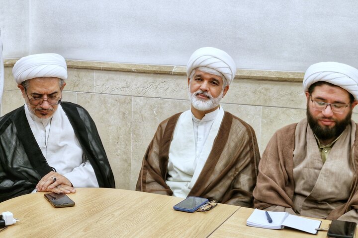 تصاویر/ نخستین جلسه مشاوران و راهنمایان تربیتی مدارس سطح یک و خوابگاهی حوزه علمیه قم