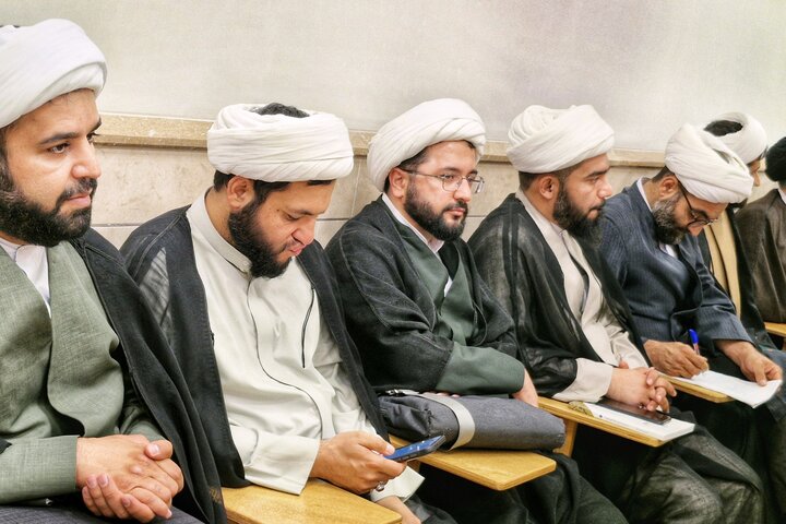 تصاویر/ نخستین جلسه مشاوران و راهنمایان تربیتی مدارس سطح یک و خوابگاهی حوزه علمیه قم
