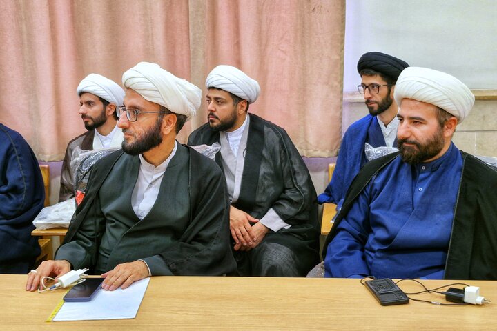 تصاویر/ نخستین جلسه مشاوران و راهنمایان تربیتی مدارس سطح یک و خوابگاهی حوزه علمیه قم