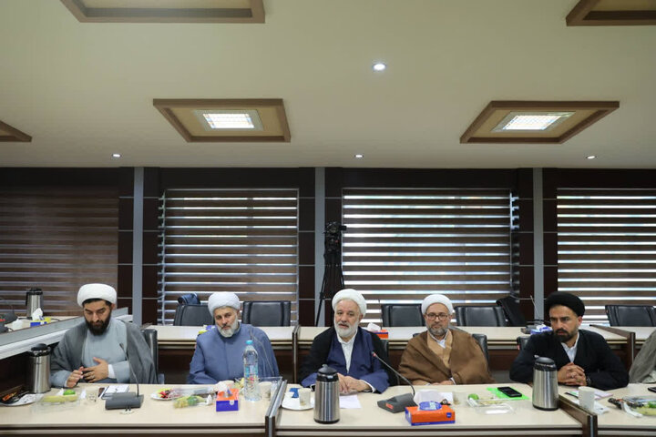 جلسه شورای معاونین حوزه علمیه مازندران با حضور حجت الاسلام فرخ فال