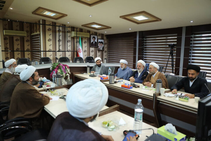 جلسه شورای معاونین حوزه علمیه مازندران با حضور حجت الاسلام فرخ فال