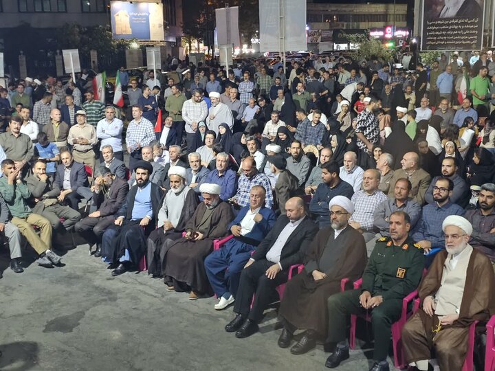تصاویر/اجتماع مردم سنندج در صد و نود و هفتمین شب تجدید میثاق با آرمان‌های انقلاب اسلامی