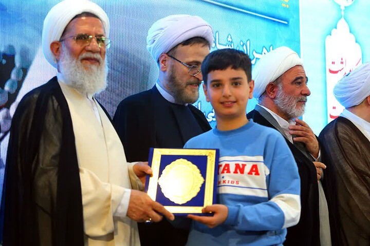 تصاویر/ اختتامیه بیست و ششمین دوره مسابقات قرآن کریم نیروی هوایی ارتش در مجتمع مفتاح طرقبه مشهد