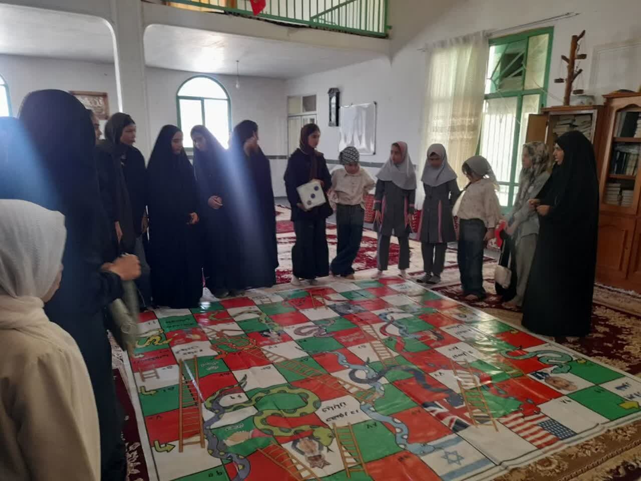 خدمت جهادی طلاب خواهر کبودراهنگ در روستای آق‌تپه