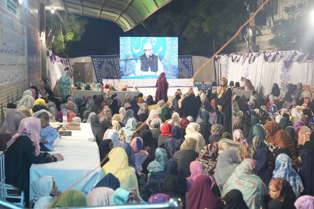 تصاویر/ منہاجُ القرآن انٹرنیشنل کے تحت کراچی میں عظیم الشان میلاد کانفرنس/سینکڑوں خواتین وحضرات سمیت اہم شخصیات کی شرکت