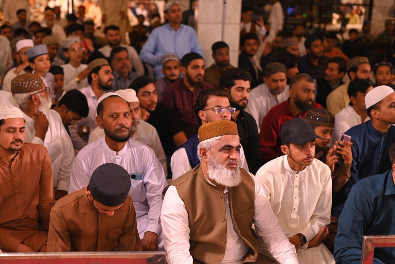 منہاجُ القرآن انٹرنیشنل کے تحت کراچی میں عظیم الشان میلاد کانفرنس:قرآن و سنت نے صدیوں پہلے محبت، صلہ رحمی اور حسنِ معاشرت کی تعلیم دی، صدرِ منہاجُ القرآن