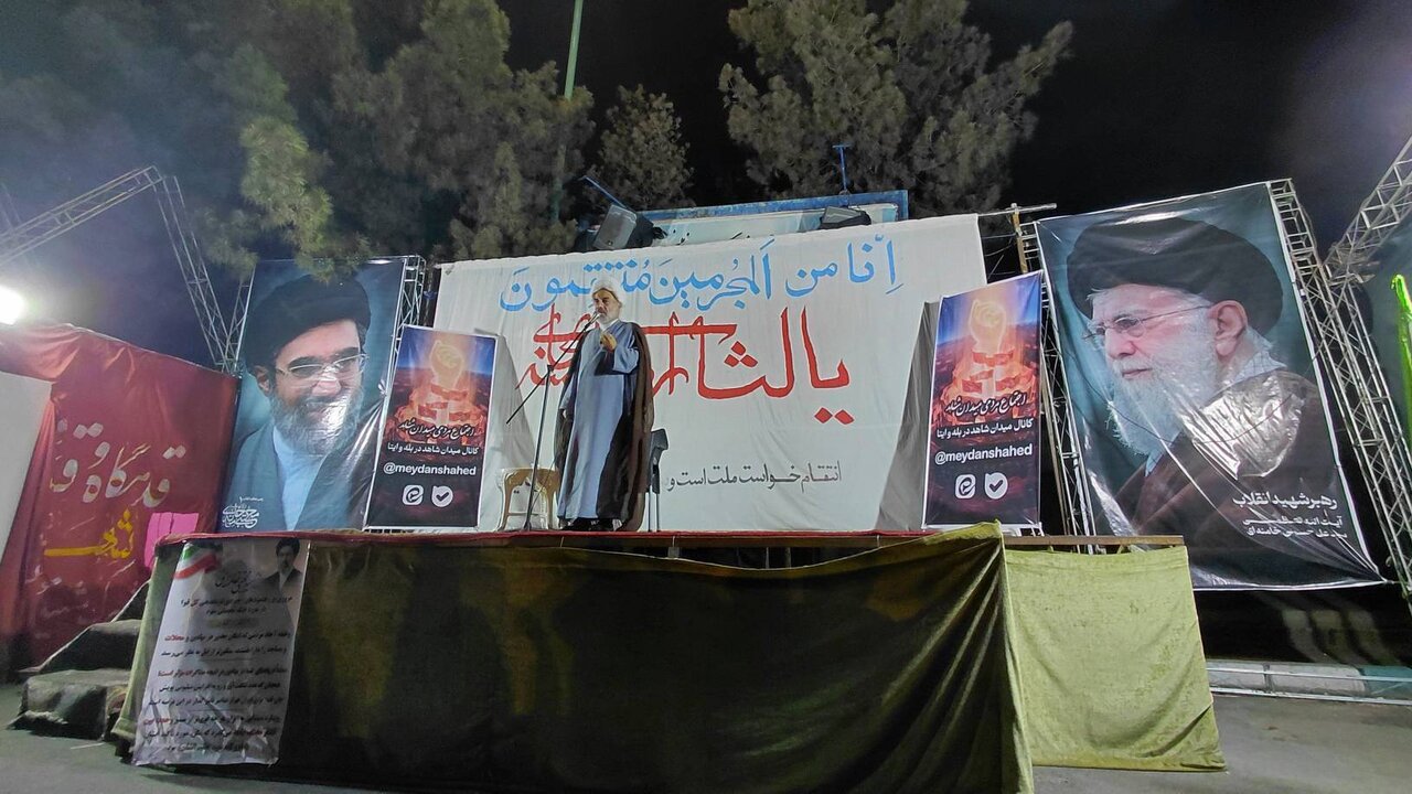 ملت ایران با وجود همه مشکلات، خسته و تسلیم نمی‌شوند/ فتنه‌ها نمی‌توانند مسیر انقلاب را متوقف کنند