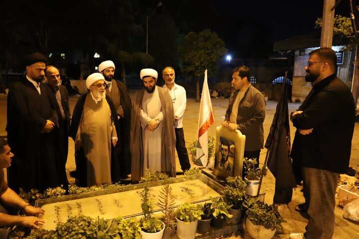 حضور آیت الله شب زنده دار در آستان مقدس امام زاده عباس ساری