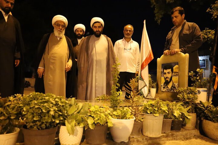 حضور آیت الله شب زنده دار در آستان مقدس امام زاده عباس ساری