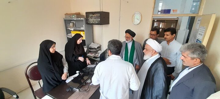 تصاویر / بازدید امام‌جمعه  آبیک ومسئول نمایندگی ولی فقیه در بنیاد شهید انقلاب اسلامی استان قزوین از خدمات درمانی گروه جهادی شهید مولانیا
