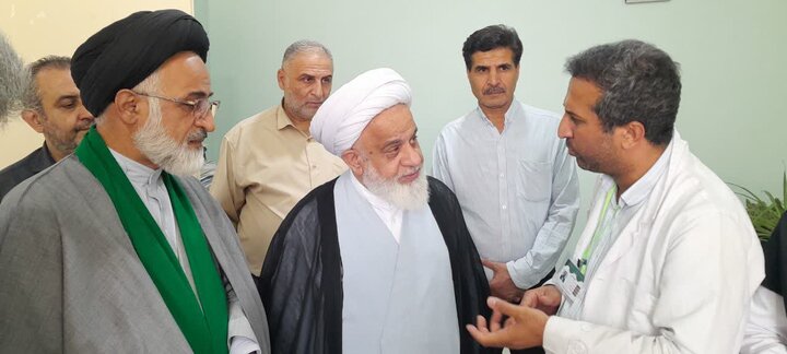تصاویر / بازدید امام‌جمعه  آبیک ومسئول نمایندگی ولی فقیه در بنیاد شهید انقلاب اسلامی استان قزوین از خدمات درمانی گروه جهادی شهید مولانیا