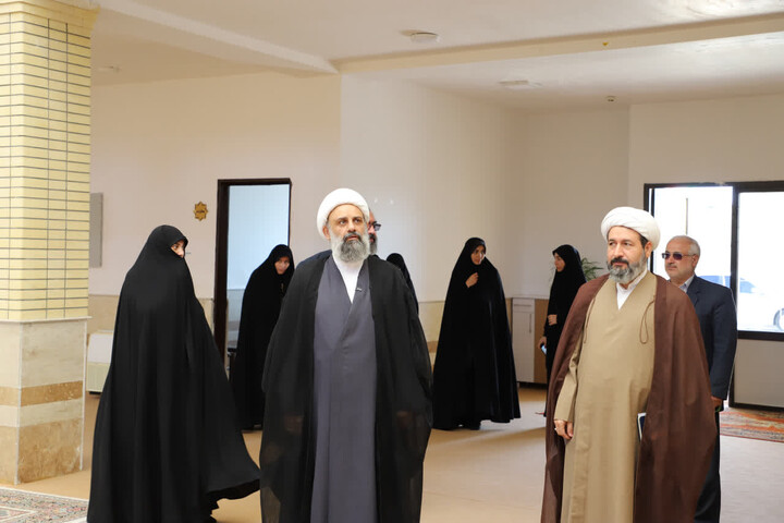 تصاویر / دیدار مدیر حوزه‌های علمیه خواهران کشور با طلاب مدرسه علمیه فاطمه‌الزهرا(س) اهر