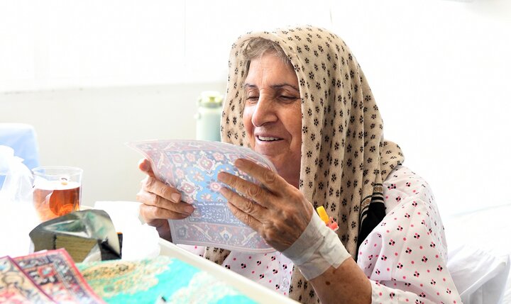 تصاویر/ حضور خادمین آستان مقدس حضرت عبدالعظیم(ع) در بیمارستان فیروزآبادی