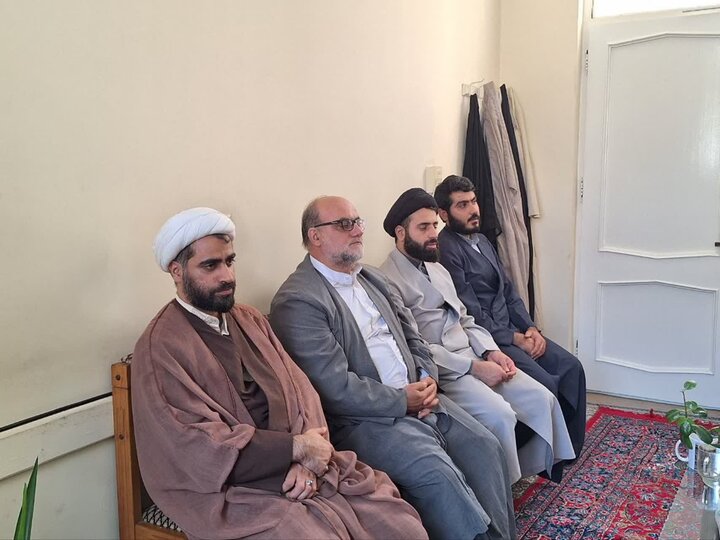 تصاویر/ جلسه شورای معاونین مدرسه علمیه خاتم الانبیاء (ص) با حضور حجت الاسلام والمسلمین قنبری مدیر حوزه علمیه بابل