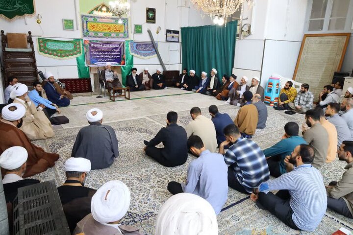 تصاویر/  مراسم آغاز سال تحصیلی جدید مدرسه علمیه مصطفی خان، ساری با حضور نماینده ولی فقیه در مازندران