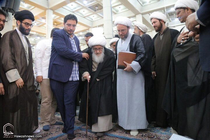 آیت‌الله العظمی وحید خراسانی