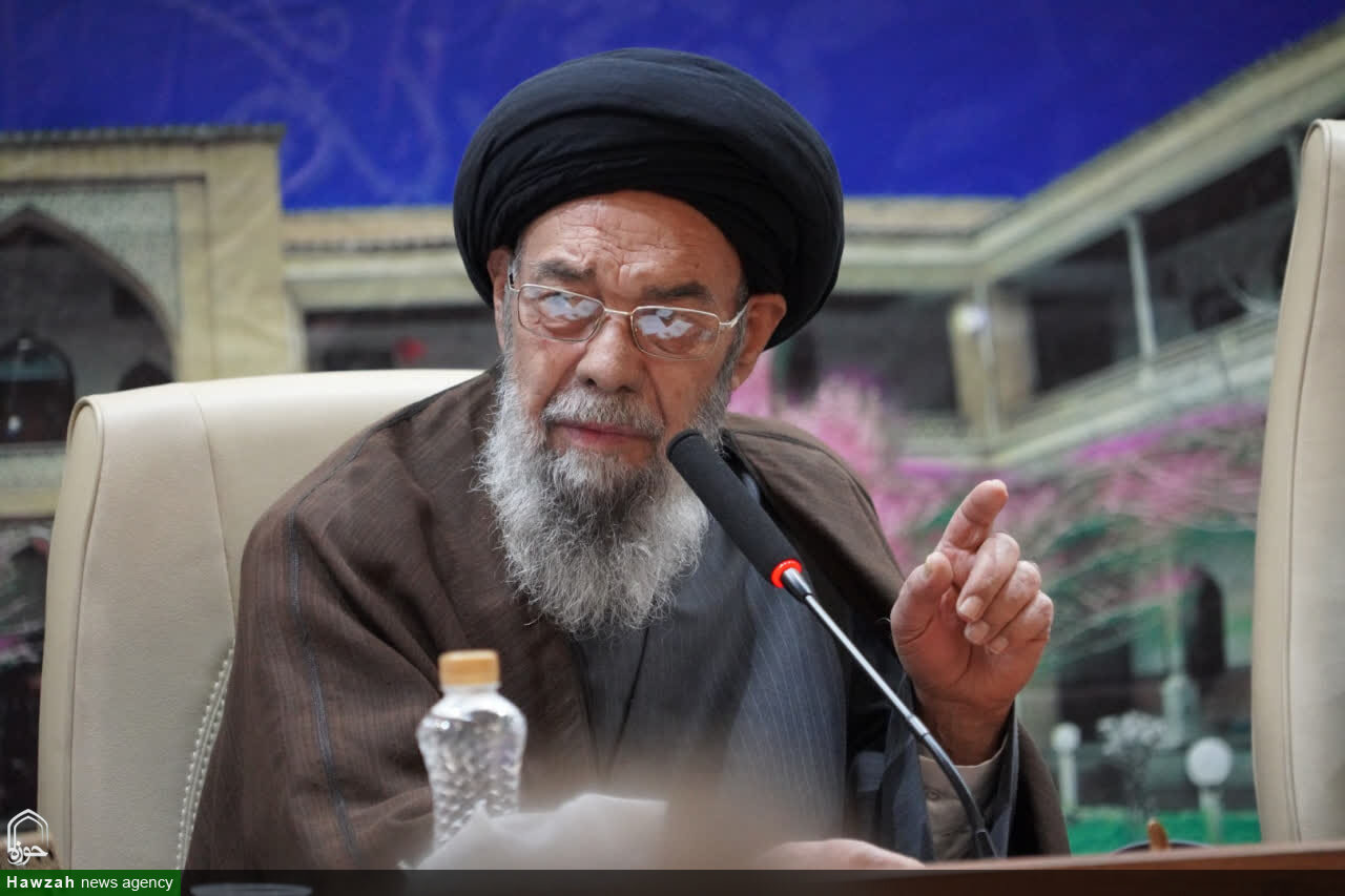 تأکید امام جمعه اصفهان بر نقش بنیادین نماز در تحول انسانی و تربیت نسل آینده