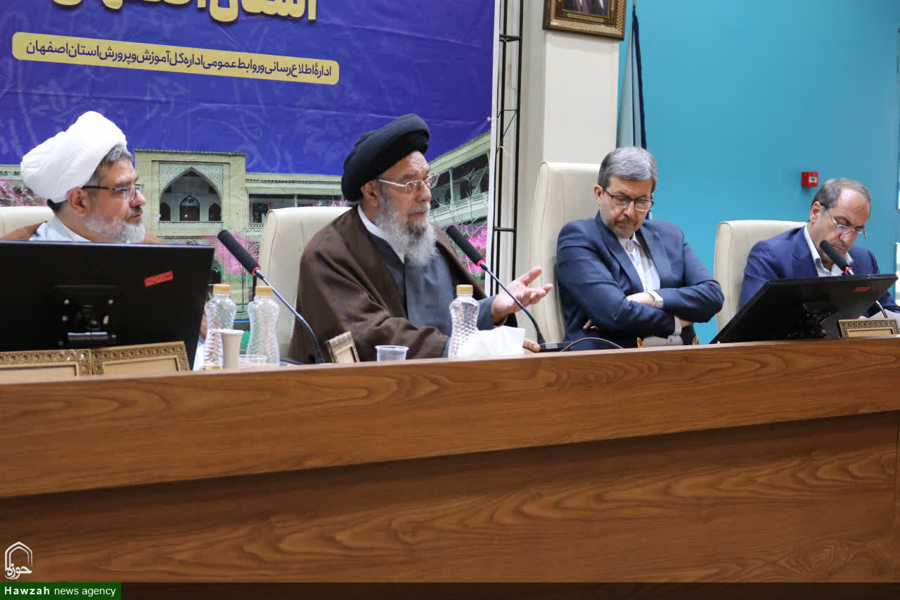 شرط نماز خوان شدن فرزندان، ایجاد الگوهای عملی در خانه و مدرسه است
