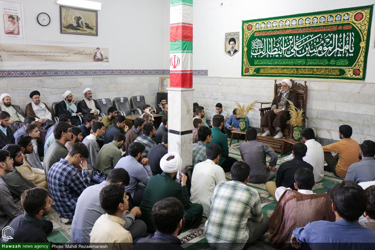 آیین آغاز سال تحصیلی مدرسه علمیه رضوی قم برگزار شد + عکس و فیلم