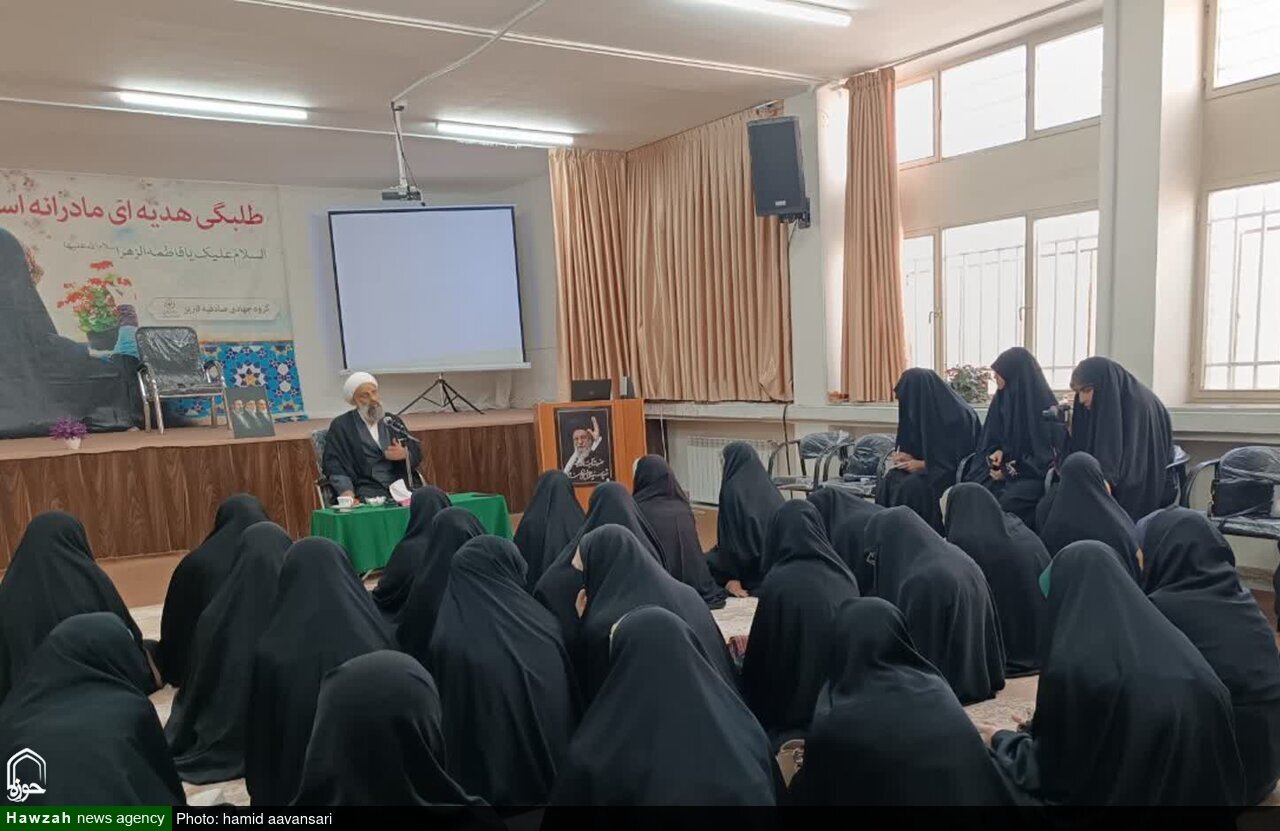 گزارشی از سفر استانی مدیر حوزههای علمیه خواهران کشور به آذربایجان شرقی