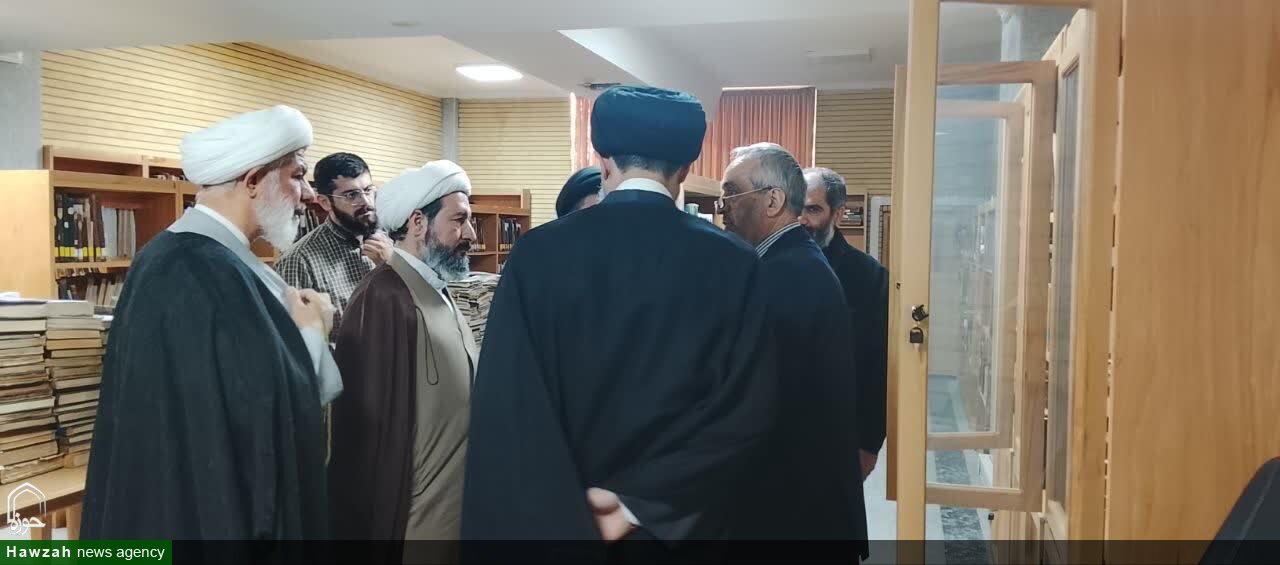 بازدید مسئولان ارشد حوزوی آذربایجان شرقی از گنجینه نسخ خطی و منابع پژوهشی مصلای تبریز + عکس
