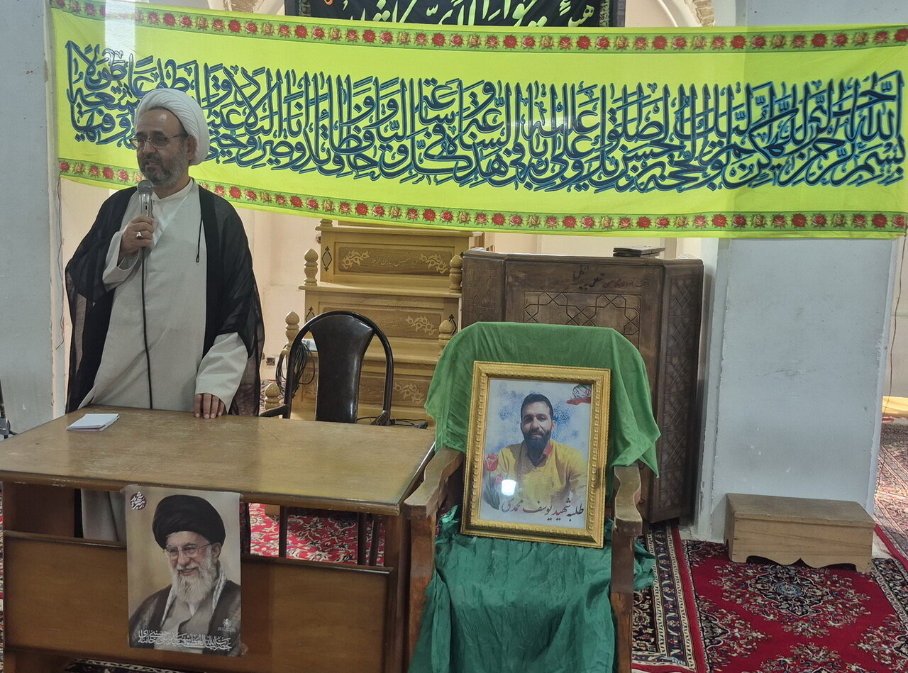 طلاب، زی‌طلبگی را بیشتر رعایت کنند