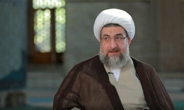 وحدت، تبعیت از ولی‌فقیه و استقامت مردم ضامن یکپارچگی ایران است