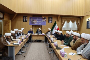 تصاویر/ نشست رابطین طرح امین مدارس اردبیل با معاون تبلیغ حوزه های علمیه