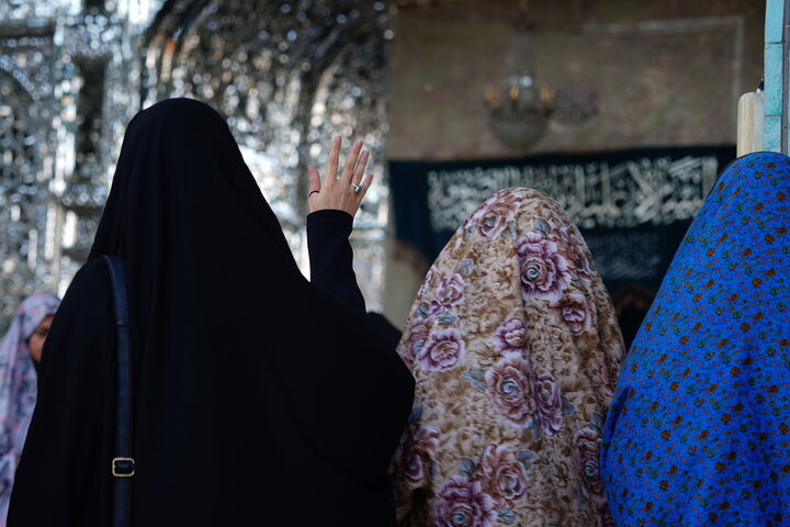 بانوان مسئول عراقی در حرم بانوی کرامت