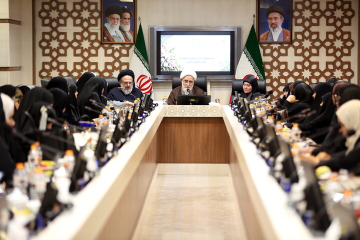 تصاویر/ نشست فعالان فرهنگی اجتماعی در حوزه زن و خانواده کشور عراق با مرکز مدیریت حوزه های علمیه