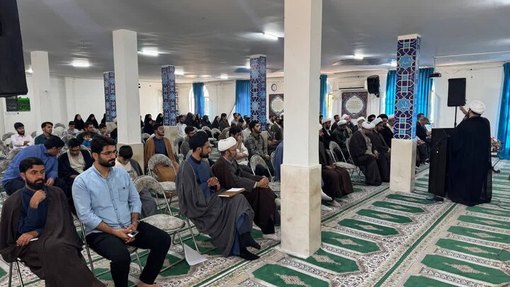 تصاویر/  مراسم آغاز سال تحصیلی جدید مدارس علمیه ساوجبلاغ