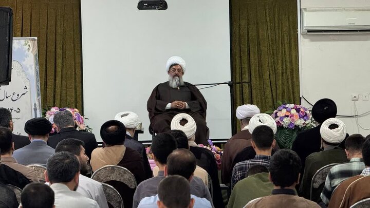 تصاویر/  مراسم آغاز سال تحصیلی جدید مدارس علمیه ساوجبلاغ