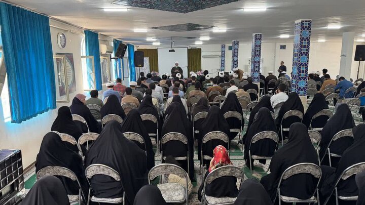 تصاویر/  مراسم آغاز سال تحصیلی جدید مدارس علمیه ساوجبلاغ